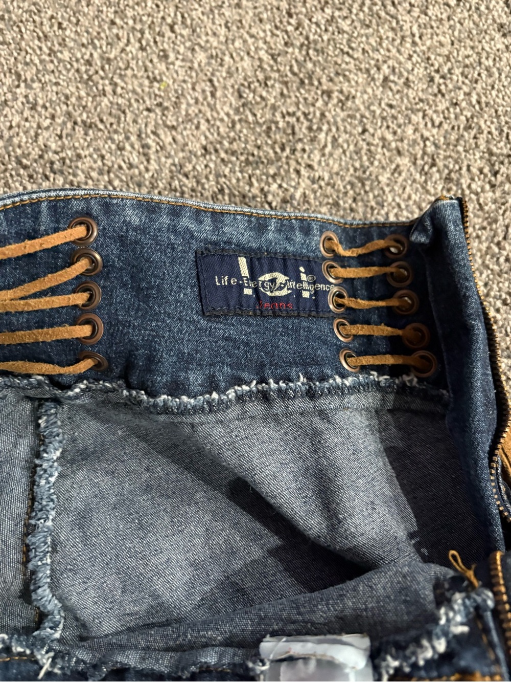 Y2K Vintage lei Lace-Up High-Waist Flare Jeans in Blue with Tan Laces - Picture 3 of 5